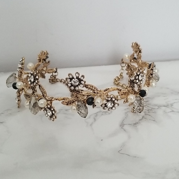 Necklace/headband w/ beads, pearls & flower detail